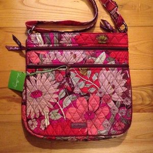 NWT Vera Bradley Triple Zip Hipster Bohemian